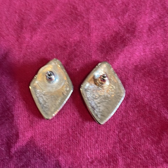 Pierced earrings with purple and black and gold details - Picture 2 of 2